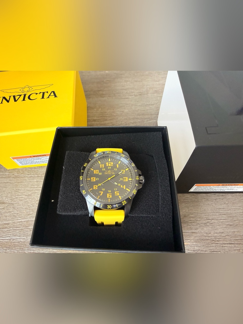 Invicta Pro Diver Stratus Men's Watch - 45mm. Yellow (40006) - Picture 2 of 6